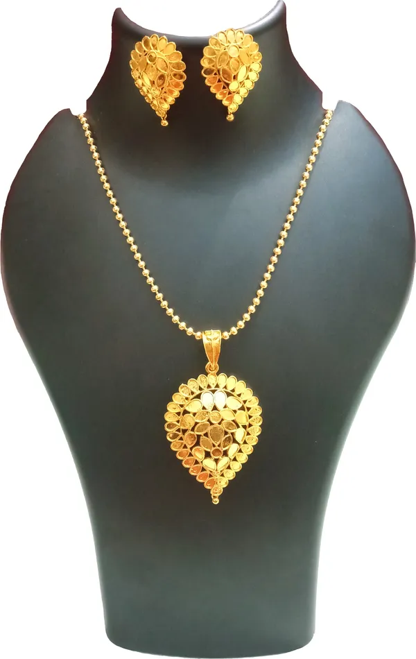 Assamese_Traditional_Golden_Dugdugi_Jewellery_Set_For_Women